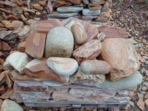 Златолит жёлтый, жёлто-зелёный глыбки и валуны для ланшафтного дизайна купить в Североуральске