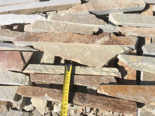 Горбушка златолит золотистый для облицовки купить в Североуральске