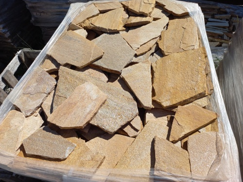 Плитняк златолит жёлтый золотистый для отмостки купить в Североуральске