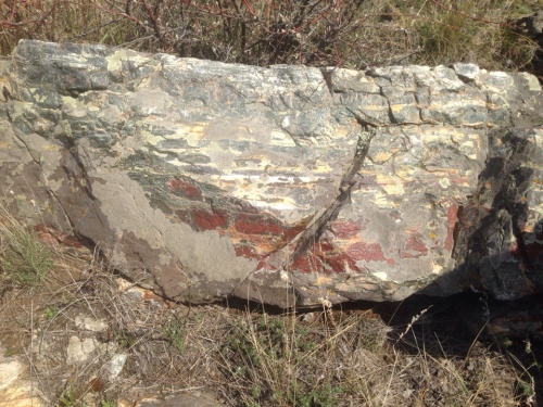 Гигантские зелёные валуны для ландшафтного дизайна весом более 5 тонн купить в Североуральске