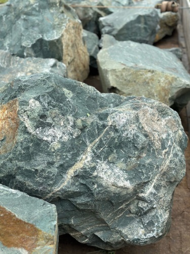 Камни для ландшафтного дизайна зелёные 10-60 килограмм купить в Североуральске