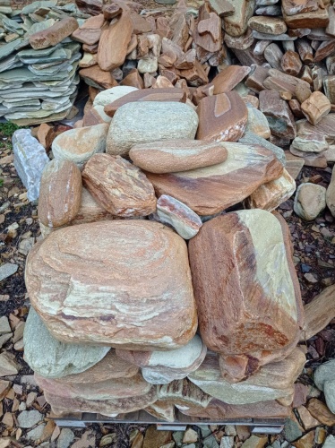 Златолит жёлтый, жёлто-зелёный глыбки и валуны для ланшафтного дизайна купить в Североуральске