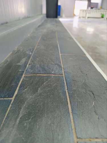 Плитка чёрная из натурального камня фасадная 30 см * 5 см, толщина 7 мм -30 мм купить в Североуральске